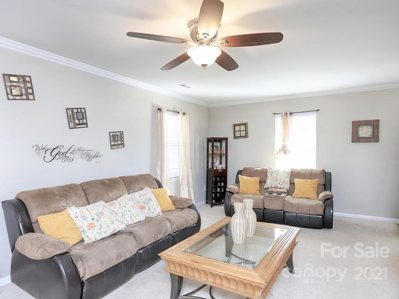2101 Killarney Pl, Charlotte, NC 28262