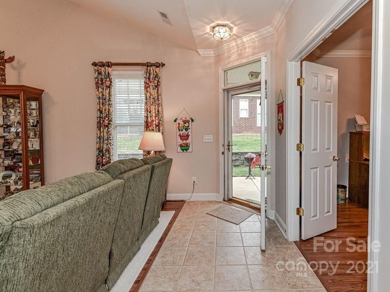 13439 Mint Lake Dr, Matthews, NC 28105