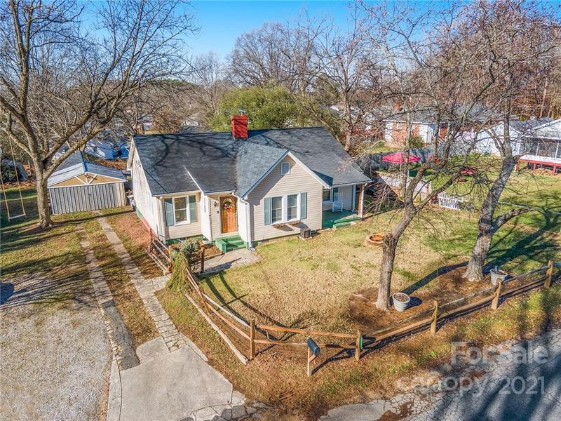 719 Deaton St, Kannapolis, NC 28081