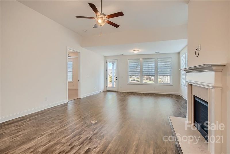 5025 Rafferty Ct, Charlotte, NC 28215