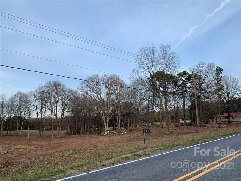 2966 E Maiden Rd, Maiden, NC 28650