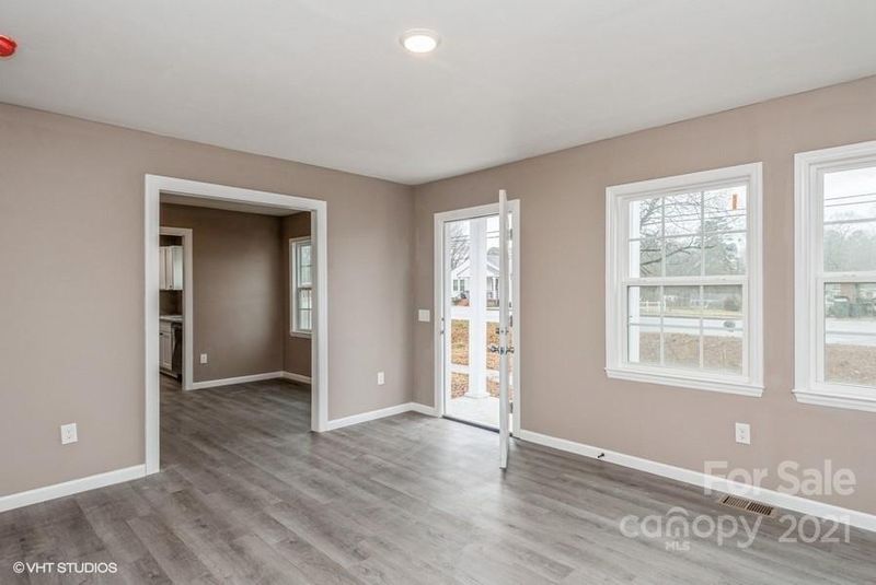 508 Main St, Lowell, NC 28098