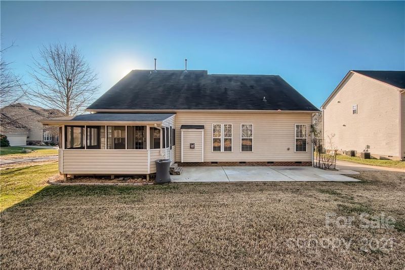 3220 Bur Oak Dr, Gastonia, NC 28056