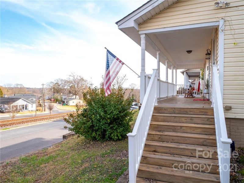 324 Mayflower Ave, Cramerton, NC 28032