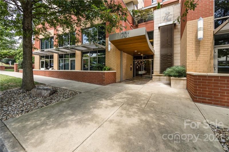 701 Royal Ct #701, Charlotte, NC 28202