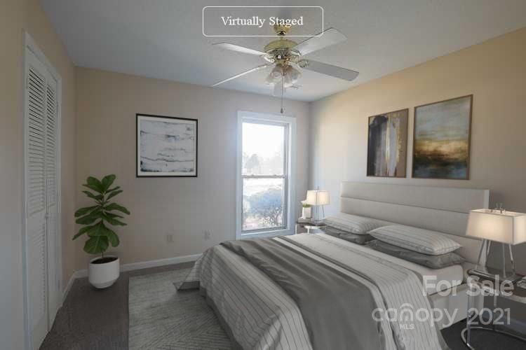 6527 Lake Forest Rd E, Charlotte, NC 28227
