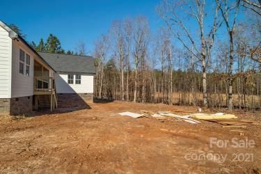 327 Grassy Ridge Ct, Clover, SC 29710