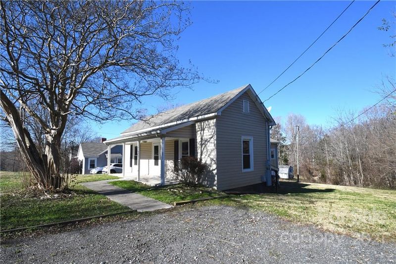 708 8th St, Kannapolis, NC 28081