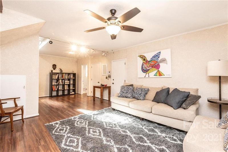 2035 10th Street Blvd NW, Hickory, NC 28601