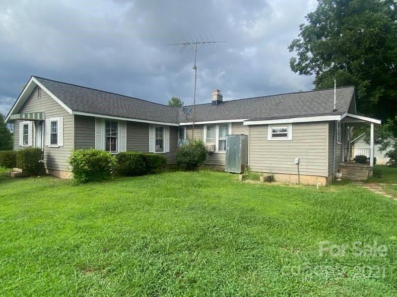 207 Parris Rd, Blacksburg, SC 29702