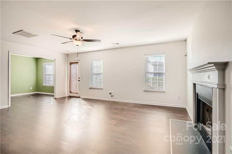 2810 Reid Meadows Dr, Charlotte, NC 28208
