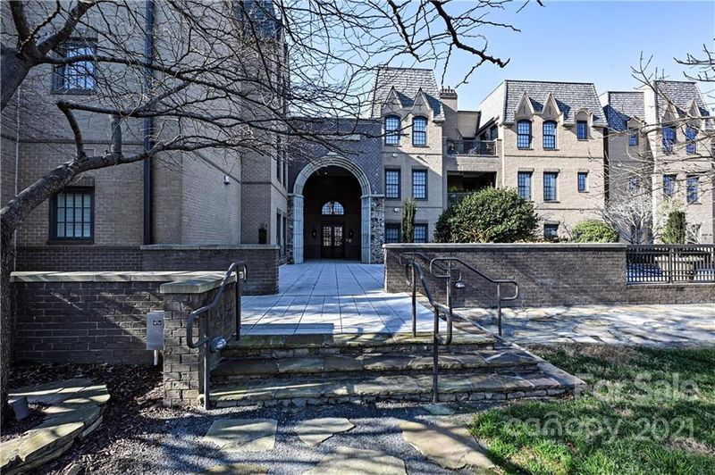 3270 Park Rd, Charlotte, NC 28209