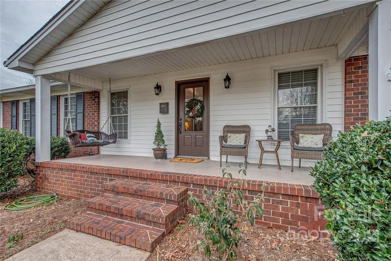 2120 Placid Ct, Gastonia, NC 28054