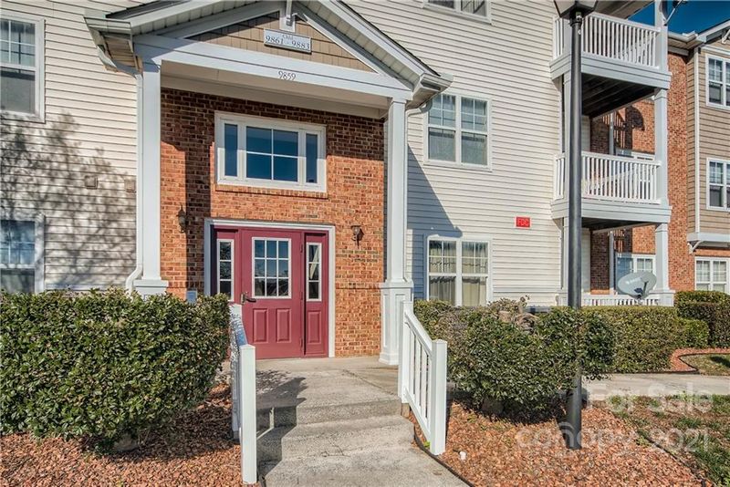 9875 Hyde Glen Ct, Charlotte, NC 28262