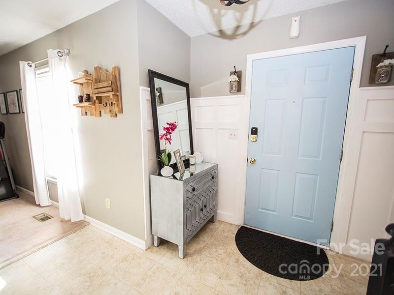 10726 Roxbury Ct, Charlotte, NC 28214