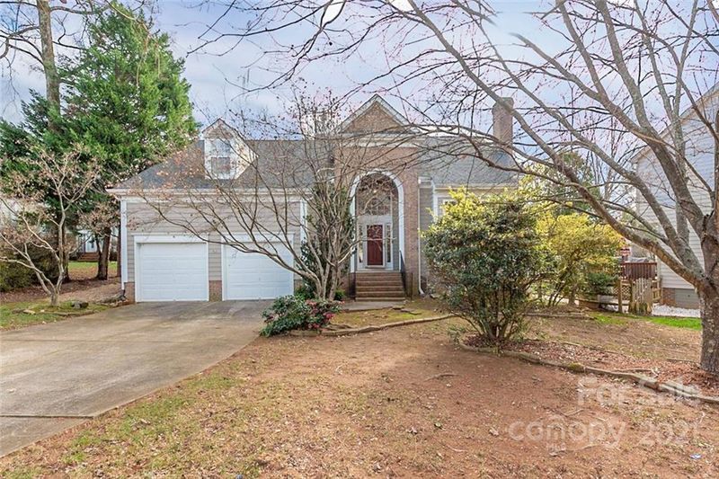 3310 Old Chapel Ln, Charlotte, NC 28210