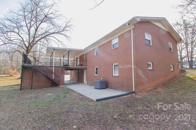 602 5th St SW, Conover, NC 28613