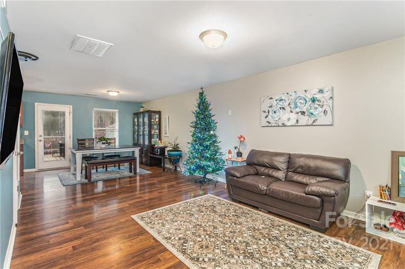 3134 Kayla Ln, Charlotte, NC 28215