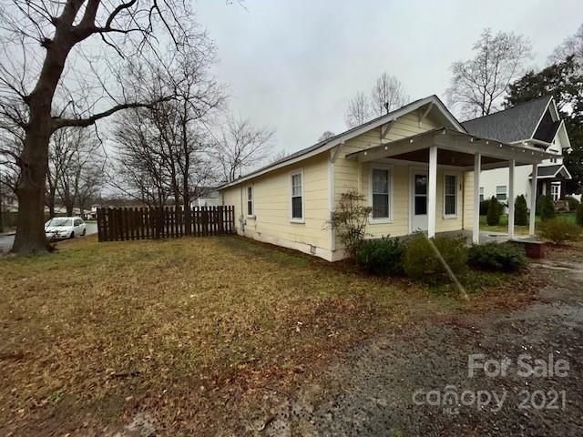 1501 Lomax Ave, Charlotte, NC 28211