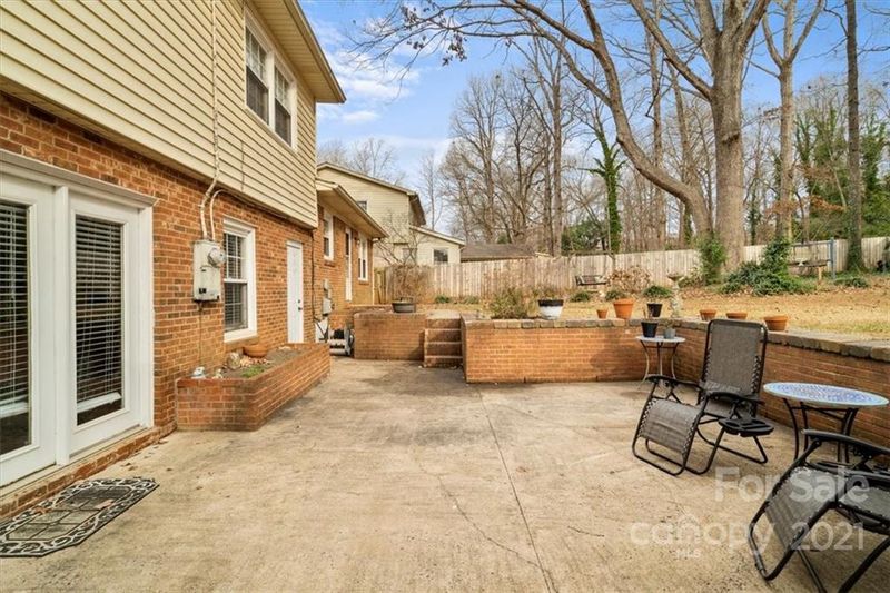 6412 Pencade Ln, Charlotte, NC 28215