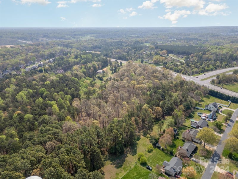 5518 Mooresville Rd, Kannapolis, NC 28081