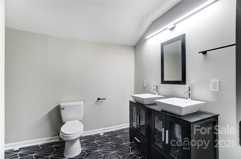 30 Crowell Dr, Concord, NC 28025