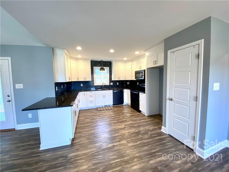 471 Owls Den Rd, Lincolnton, NC 28092