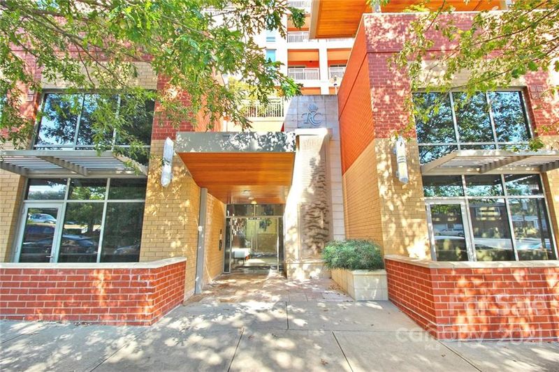 701 Royal Ct #709, Charlotte, NC 28202