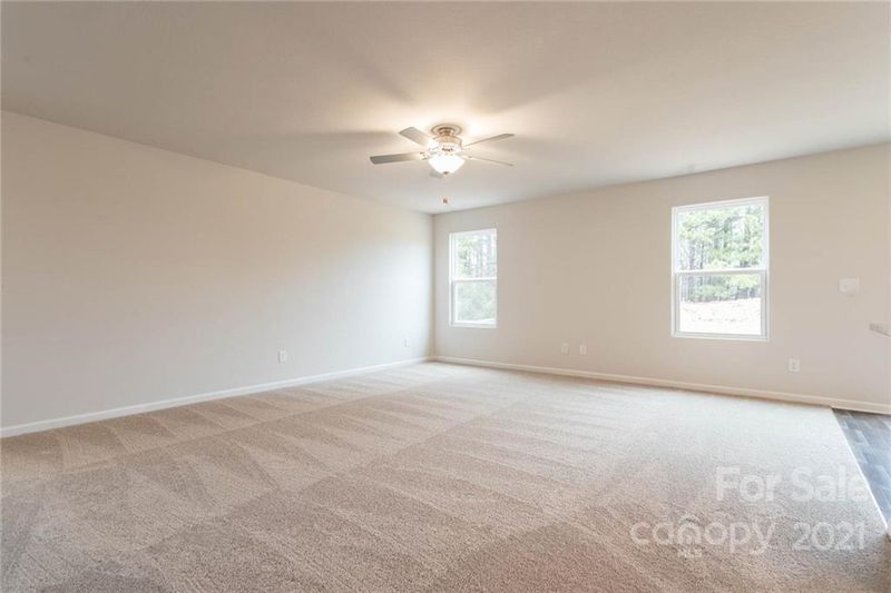 8032 Derby Woods Ln, Charlotte, NC 28214