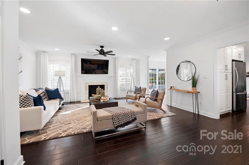 3919 Barclay Downs Dr, Charlotte, NC 28209