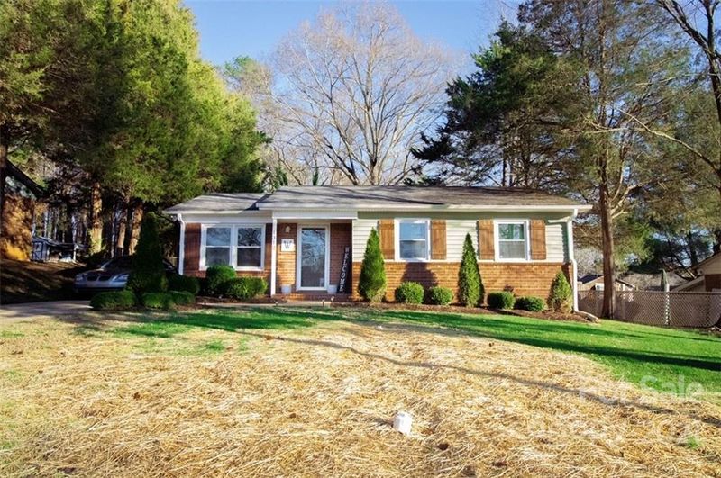 1312 6th Ave, Conover, NC 28613
