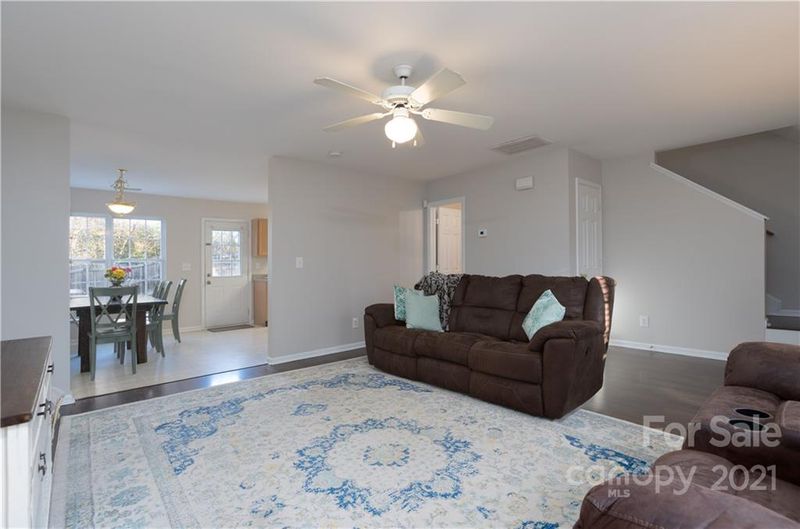 240 Atkinson Dr, Charlotte, NC 28214