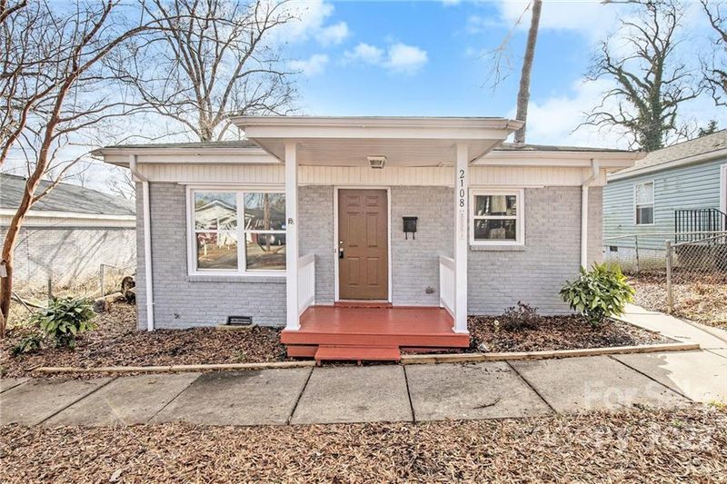 2108 Brewton Dr, Charlotte, NC 28206