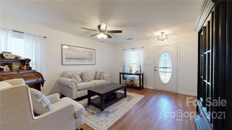 13329 Pontchatrain Ave, Charlotte, NC 28273
