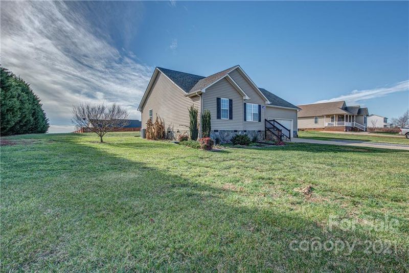 2681 Eagle Dr, Lincolnton, NC 28092
