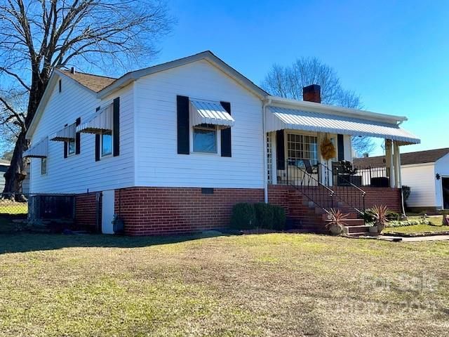 301 Sunset Ave, Great Falls, SC 29055