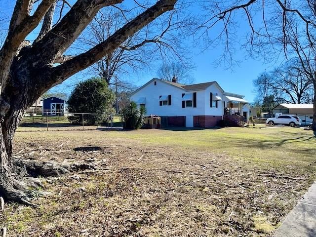 301 Sunset Ave, Great Falls, SC 29055