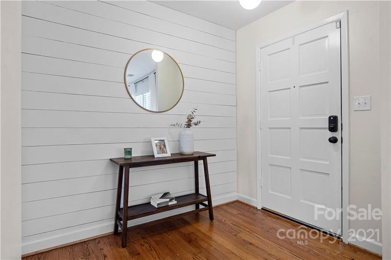 425 Morning Dale Rd, Charlotte, NC 28105