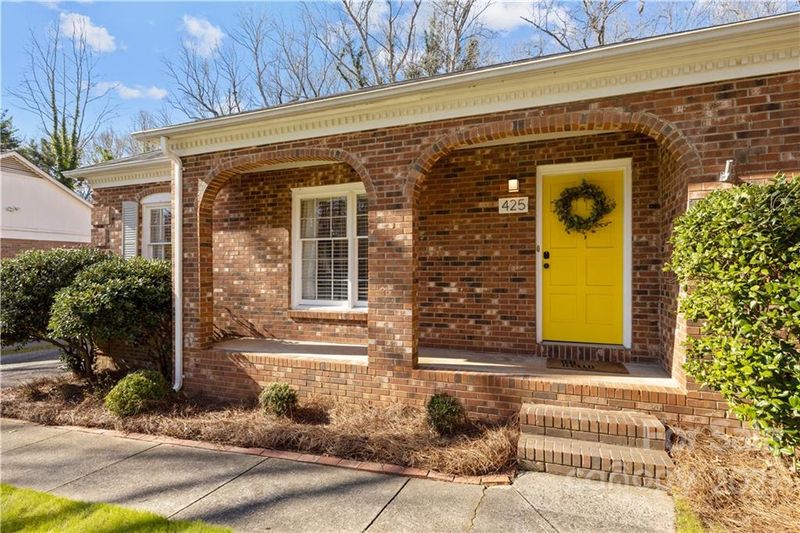 425 Morning Dale Rd, Charlotte, NC 28105