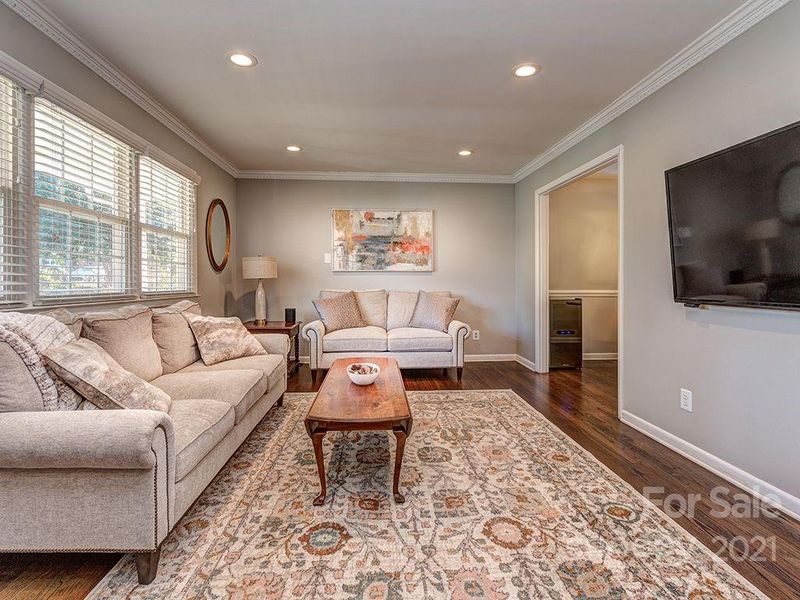 5912 Charing Pl, Charlotte, NC 28211
