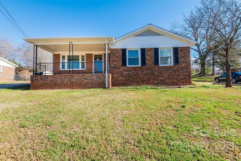 1106 13th St NW, Conover, NC 28613