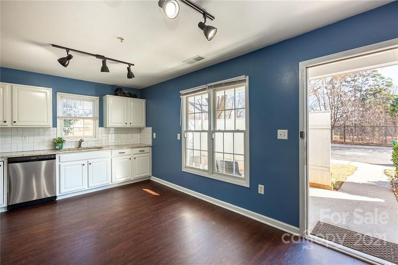 2134 Augusta St, Charlotte, NC 28216