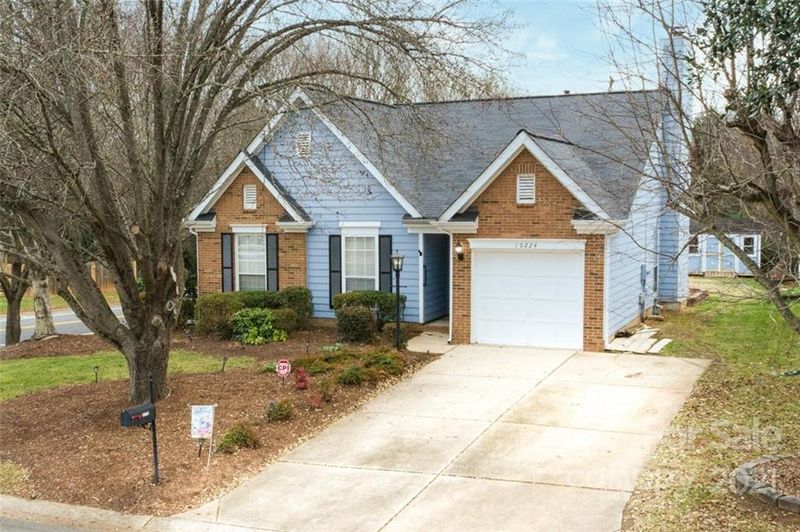 10224 Brawley Ln, Charlotte, NC 28215