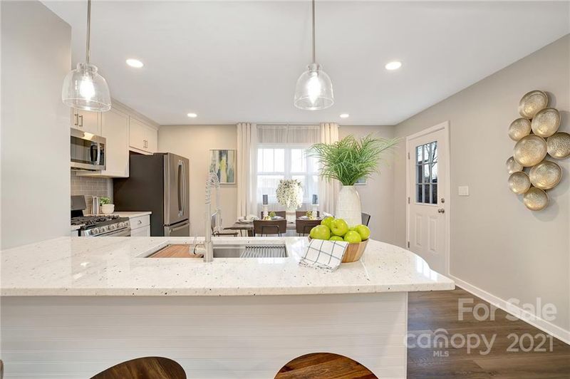 726 September Ln, Charlotte, NC 28208