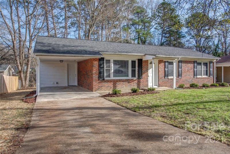 1534 Meadowbrook Ln, Gastonia, NC 28052