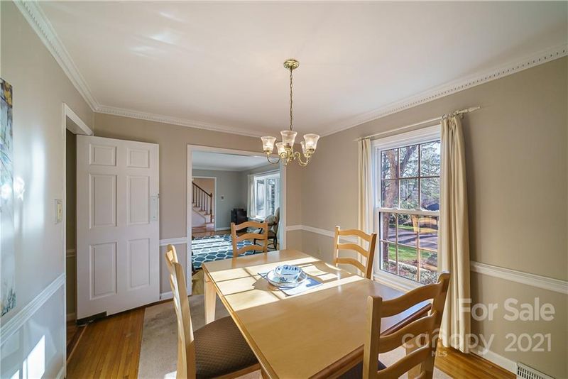 3712 Huckleberry Rd, Charlotte, NC 28210