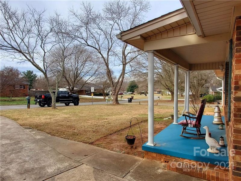 4201 Heatherstone Dr, Gastonia, NC 28056