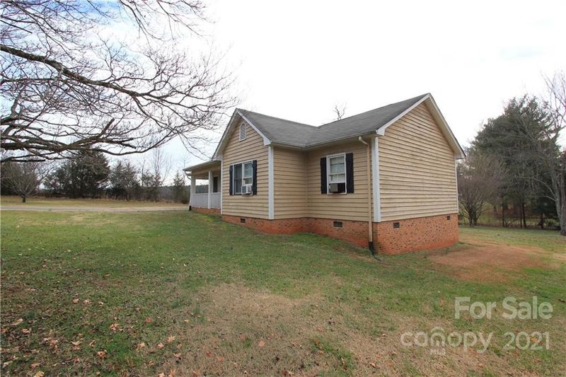 3610 Smithfield Dr NW, Conover, NC 28613