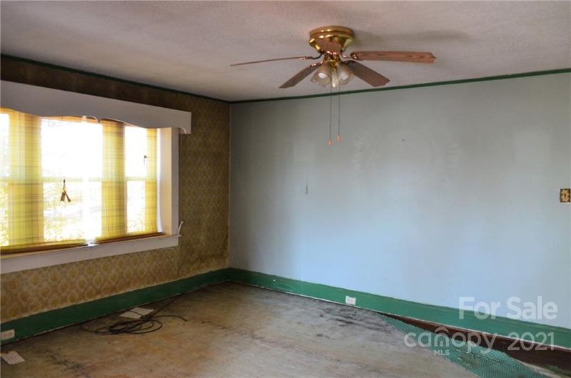 113 Security Dr, Statesville, NC 28677
