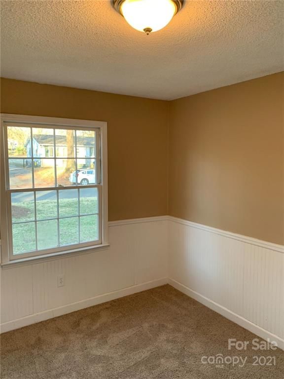 406 Lackey St, Statesville, NC 28677